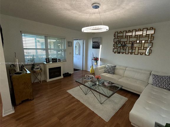 2nd image of 1943 Monroe St APT 309A