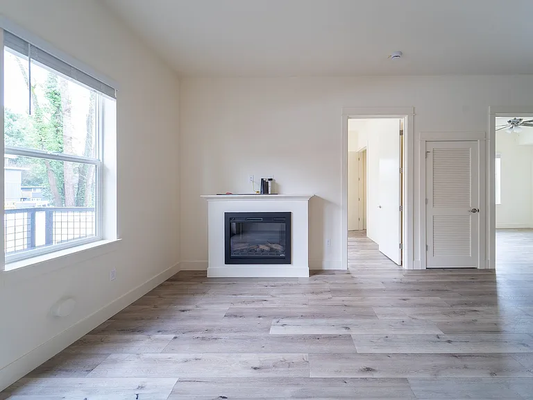 Capitol Hill Apartments — Photo 54