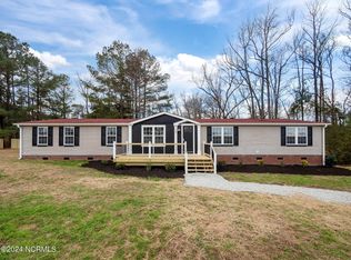 580 Haw Branch Rd, Richlands, NC 28574
