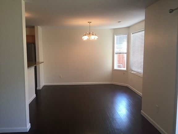 5th image of 4901 104th Pl NE