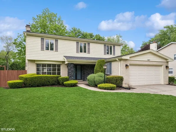 1247 Highpoint Ln, Northbrook, IL 60062