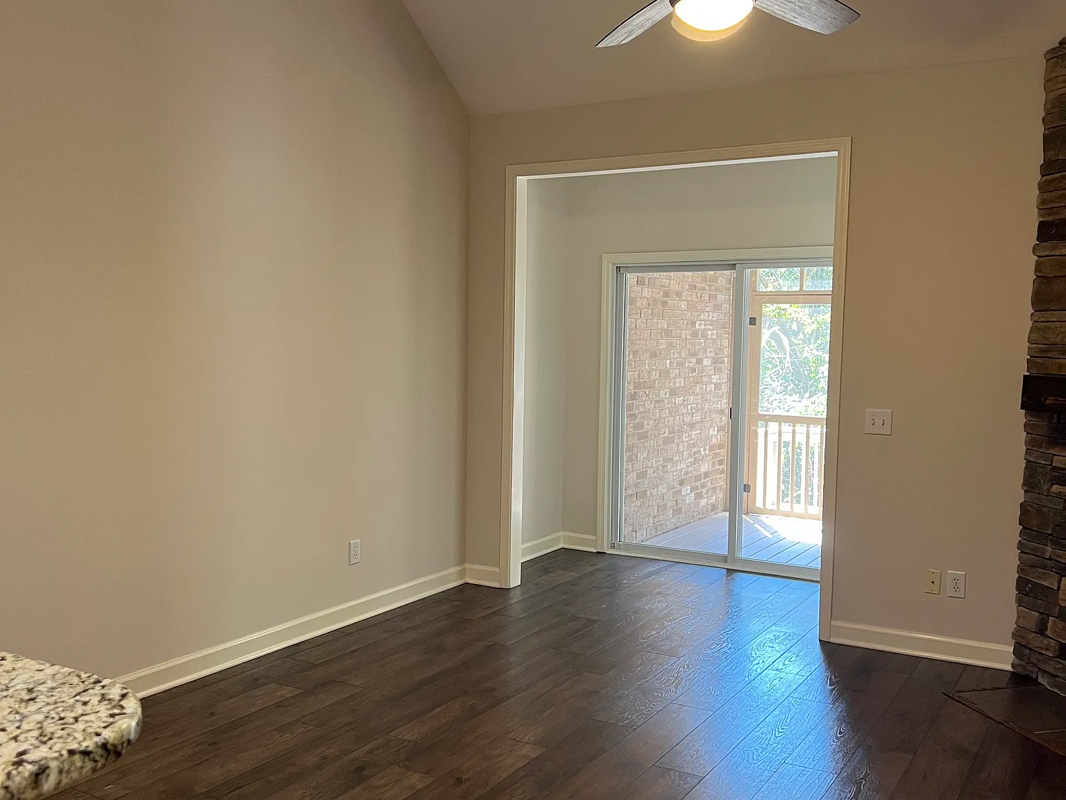 3 bed, 2.5 bath, 1800 sqft, $2,750 — Photo 2