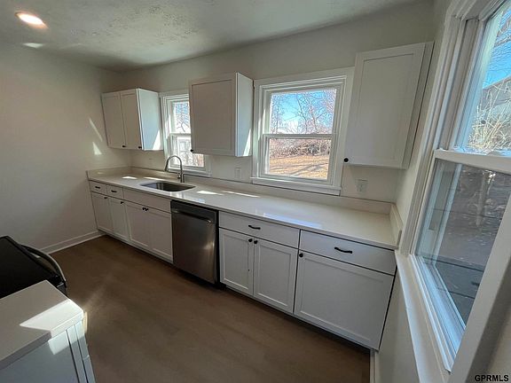3rd image of 5307 N 42nd St