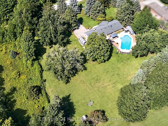 4th image of 65 Maplewood Dr