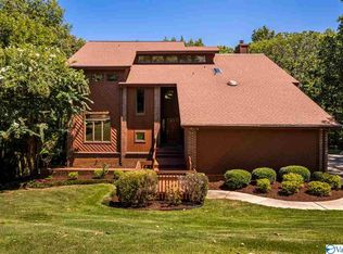 10023 Shades Rd SE, Huntsville, AL 35803