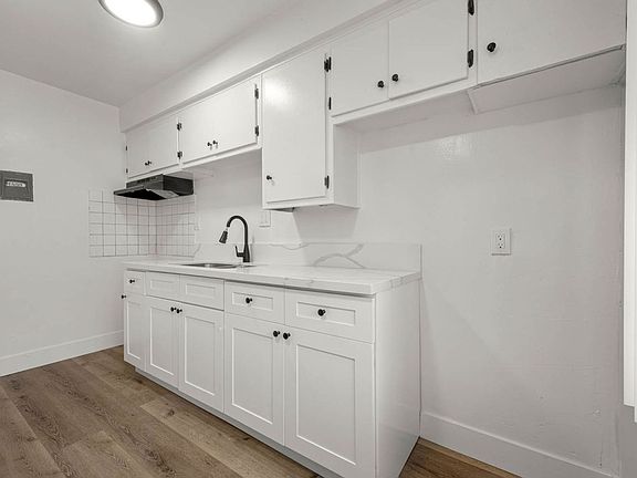 2nd image of 8419-8425 S Western Ave #8419-06