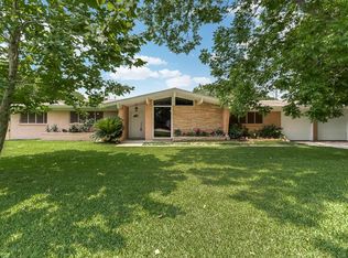 2408 Perthuis Dr, La Marque, TX 77568