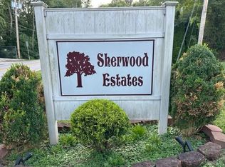 56 Robin Ln, Ona, WV 25545