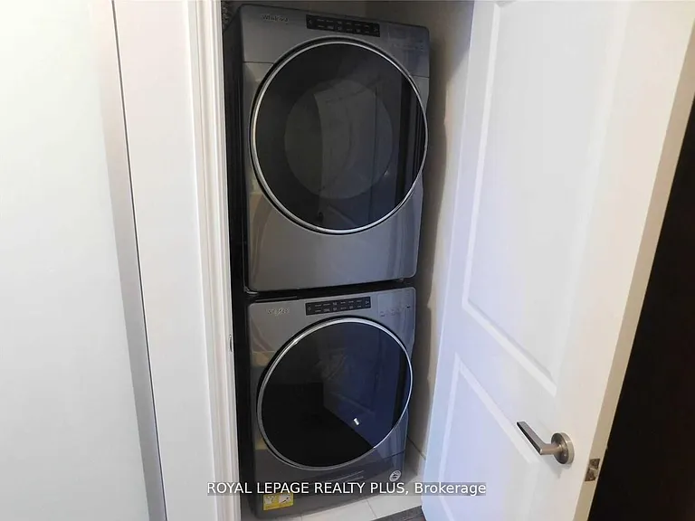 1050 Main St E #208 — Photo 23