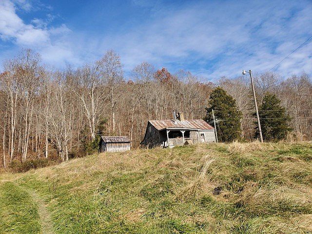2nd image of 6083 Ringos Mills Rd