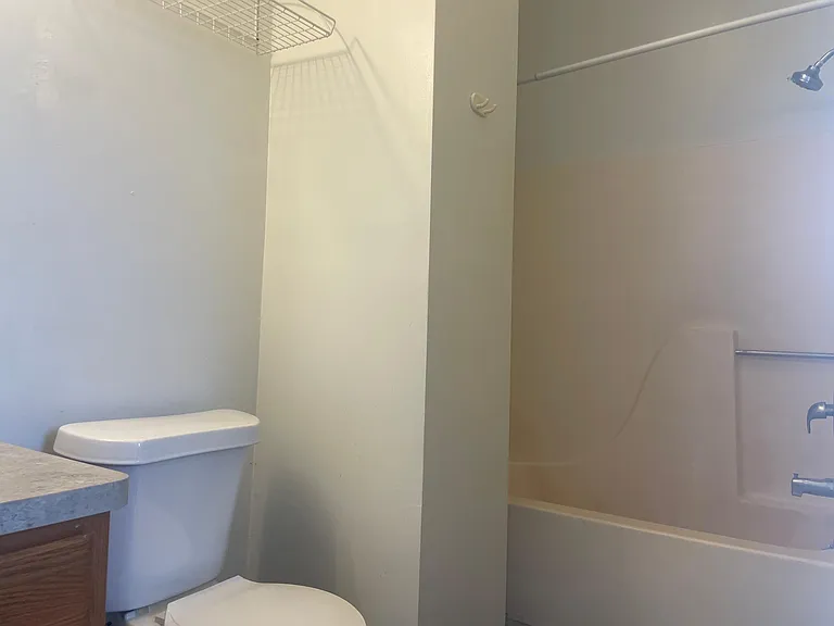 635 N Huron St — Photo 5