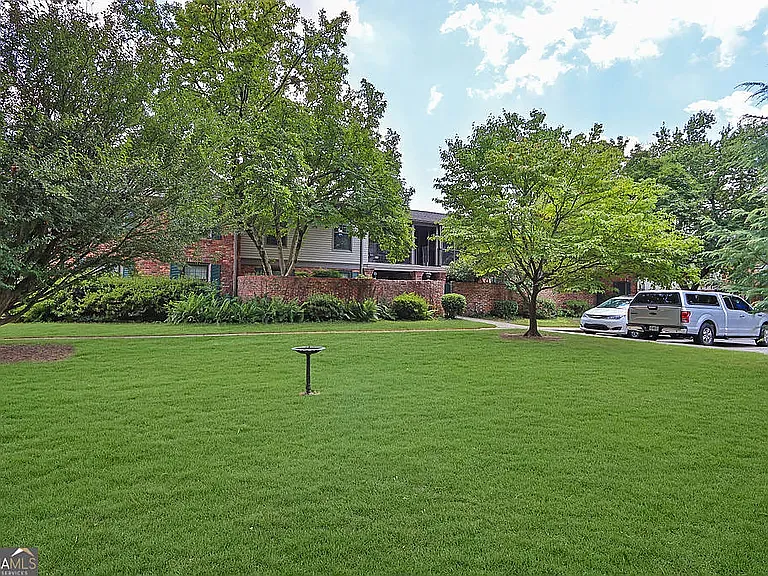 3079 Colonial Way #K — Photo 2