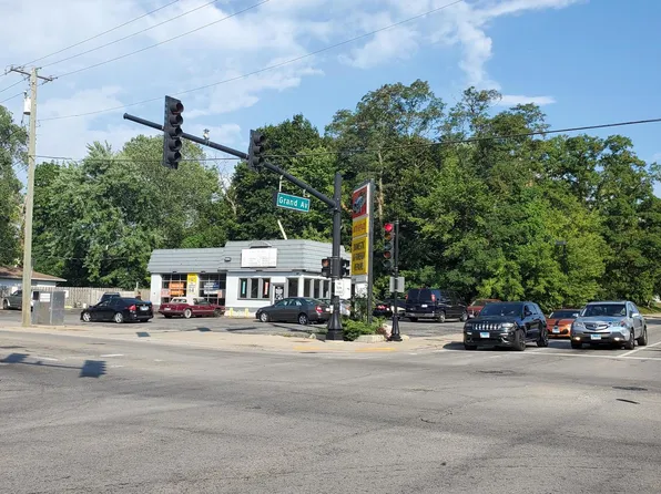 820-840 W Grand Ave, Waukegan, IL 60085