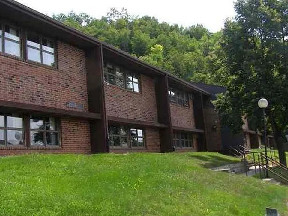 517 & 5233 Mulberry Dr