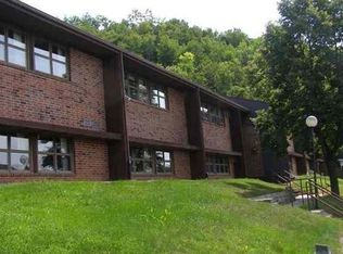 517 & 5233 Mulberry Dr, Cassville, WI 53806