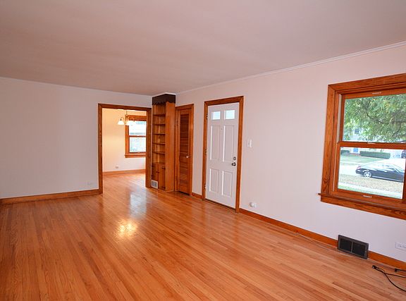 2nd image of 167 Park Ave