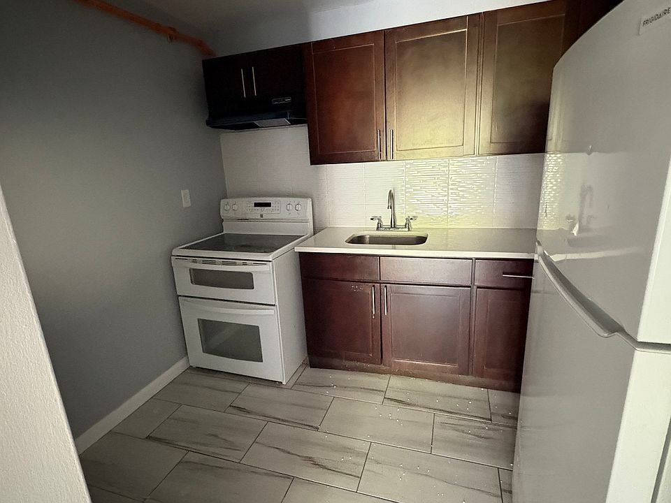 1st image of 121 Hillside Ave #B05
