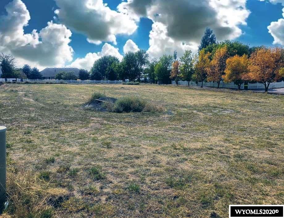 2nd image of E 30th Ave