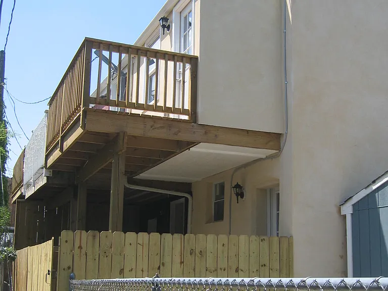 1605 Olive St — Photo 7