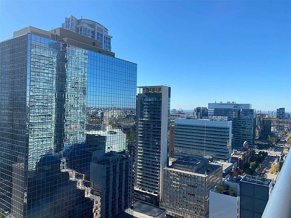 5th image of 15 Grenville St #2802