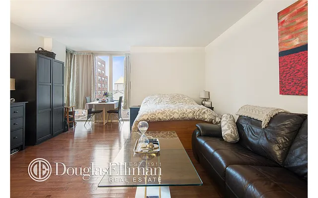 Rented by Douglas Elliman | media 24