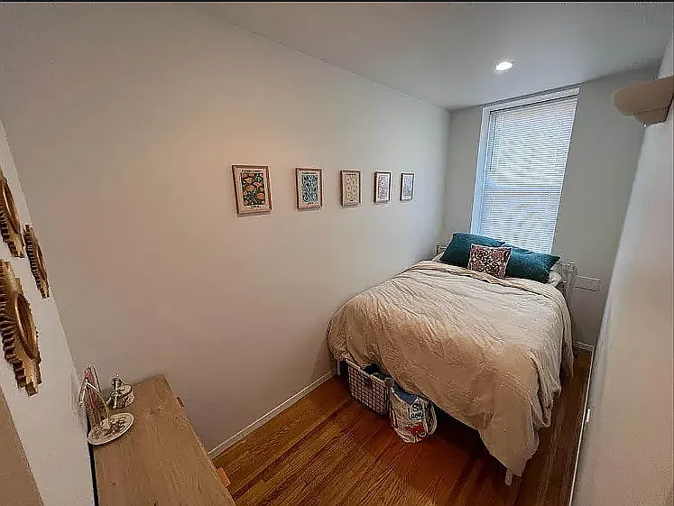 451 West 46th Street — Photo 2