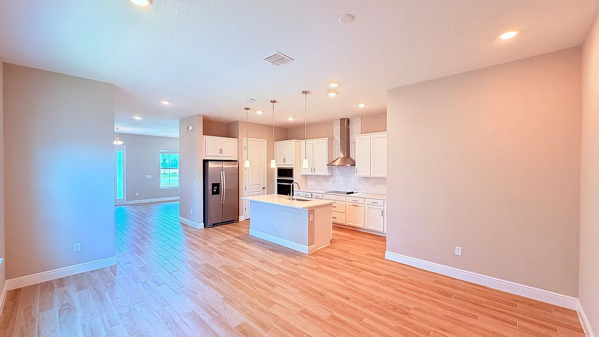 Building Photo - 6495 Cyrils Dr
