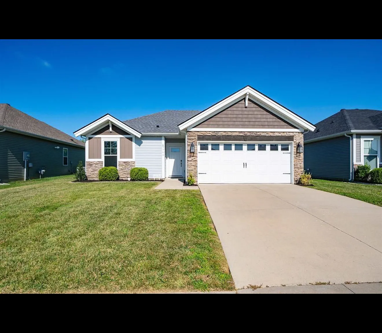 3 bed, 1194 sqft, $1,750 — Photo 1