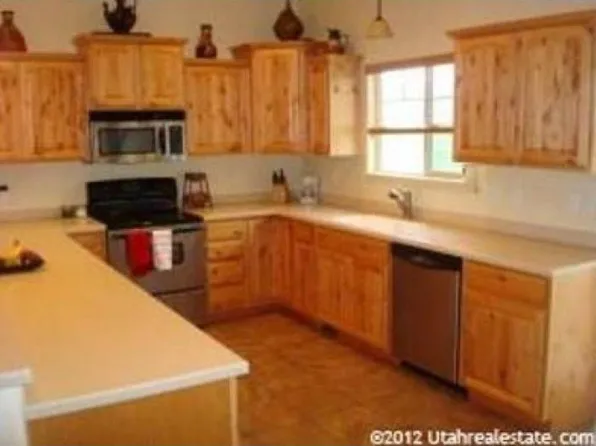 725 W Mystic Creek Way, South Jordan, UT 84095