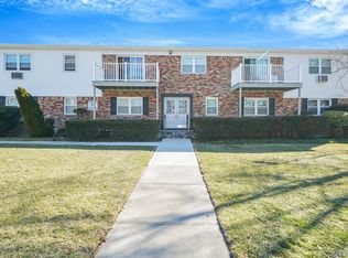 260 Waverly Avenue #33, Patchogue, NY 11772