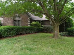 4462 S Willowbrook Ct, Terre Haute, IN 47802