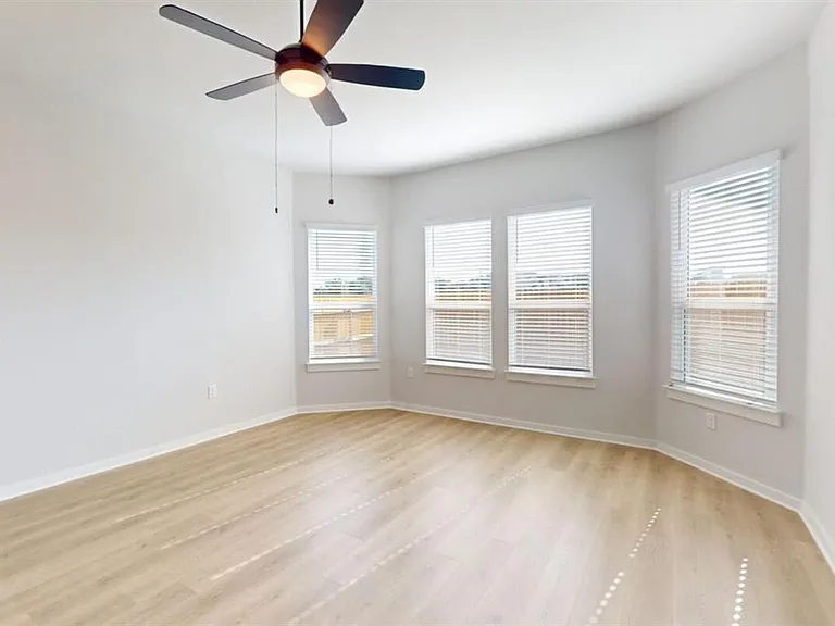 13211 Keefer Dr — Photo 20