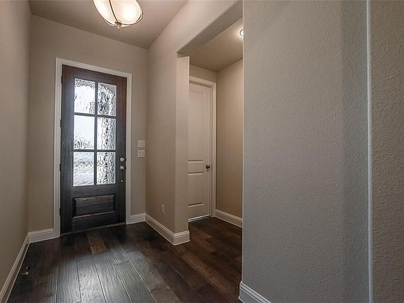 4th image of 5204 Shallow Pond Dr