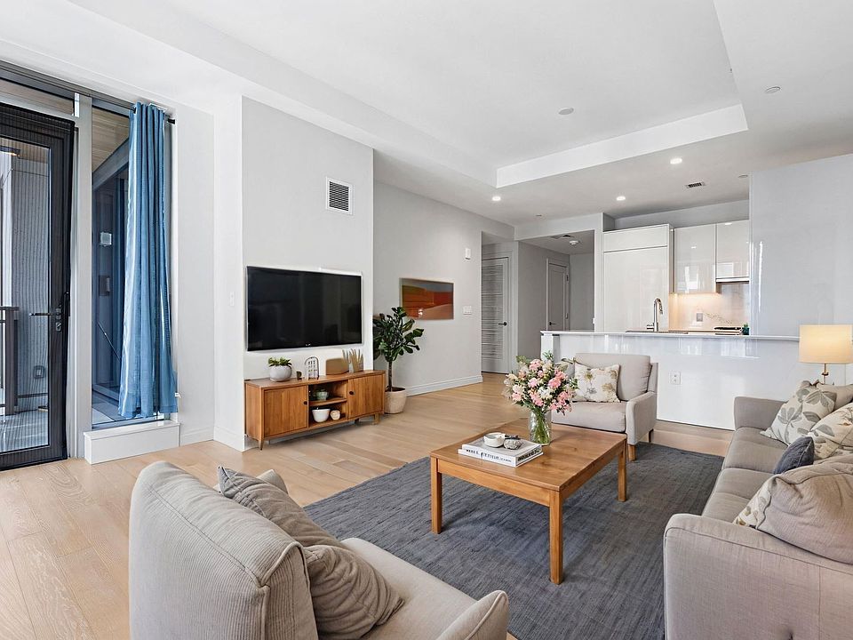 1st image of 133 Seaport Blvd #1916