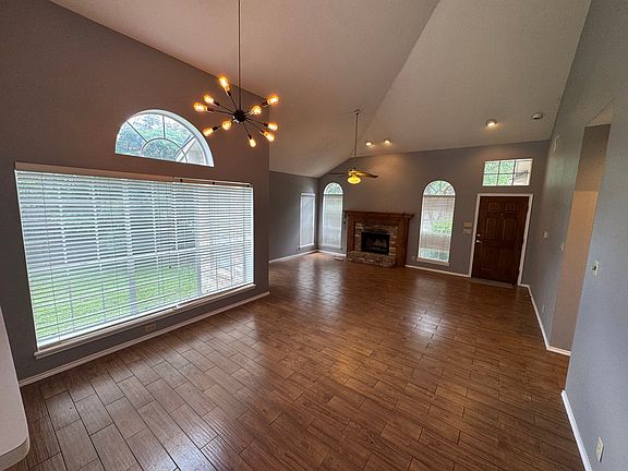 3rd image of 2214 Encino Clf