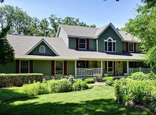 7119 Edgewood Ct, Spring Grove, IL 60081