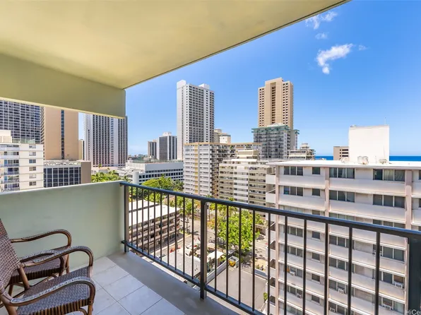 2440 Kuhio Ave APT 1101, Honolulu, HI 96815