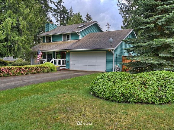 2nd image of 3995 NE Dartmouth Court