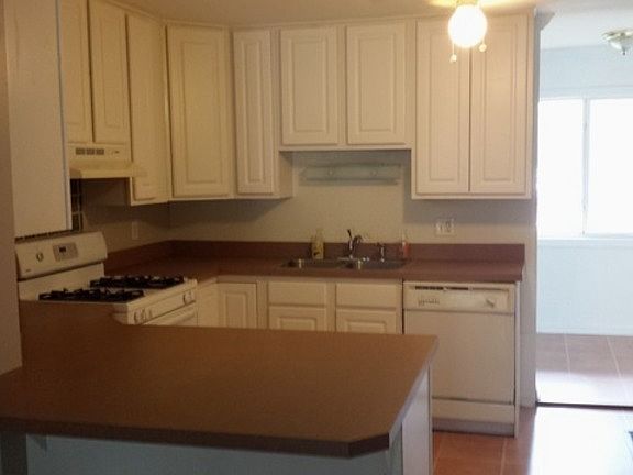 4th image of 1970 Tall Oaks Dr APT 1B