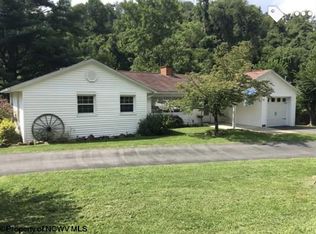 498 E Grafton Rd, Fairmont, WV 26554