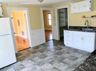 47 Clark St APT 2, Easthampton, MA 01027