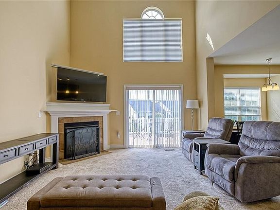 2nd image of 230 Bentbrook Cir