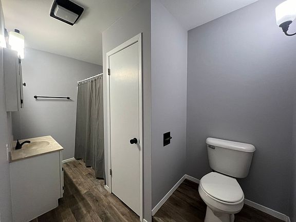 4th image of 2415 Farnam St #1/2