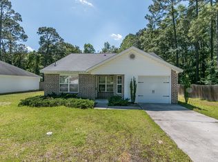 127 Mikell St, Pembroke, GA 31321