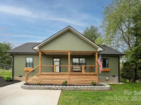 37 Woodruff St, Canton, NC 28716