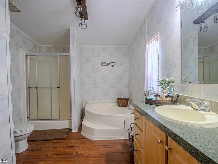 1205 Inverness Ave — Photo 16