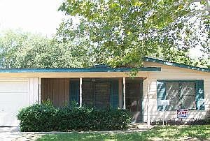 1st image of 702 Jardin Dr