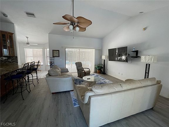 5th image of 130 SE 44th St