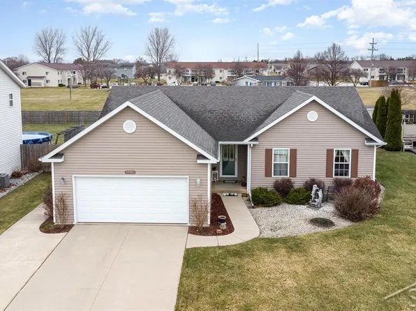 10082 Dove Dr, Freeland, MI 48623