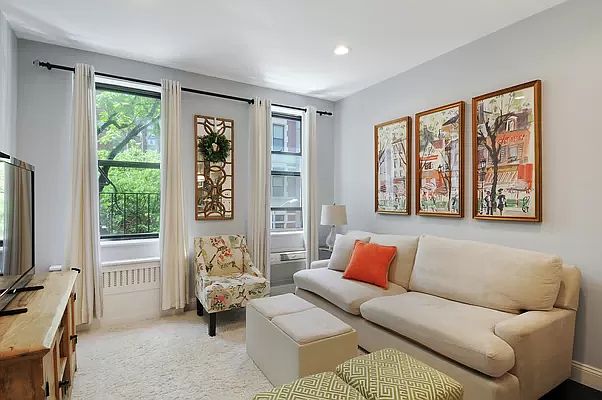 1st image of 415 E 80th St APT 3R
